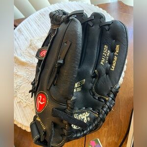 Rawlings Black Leather Baseball Glove with Red Logo